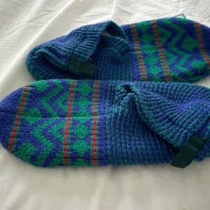 NWT - Bombas Gripper Slipper - blue and green Medium (9-11.5)